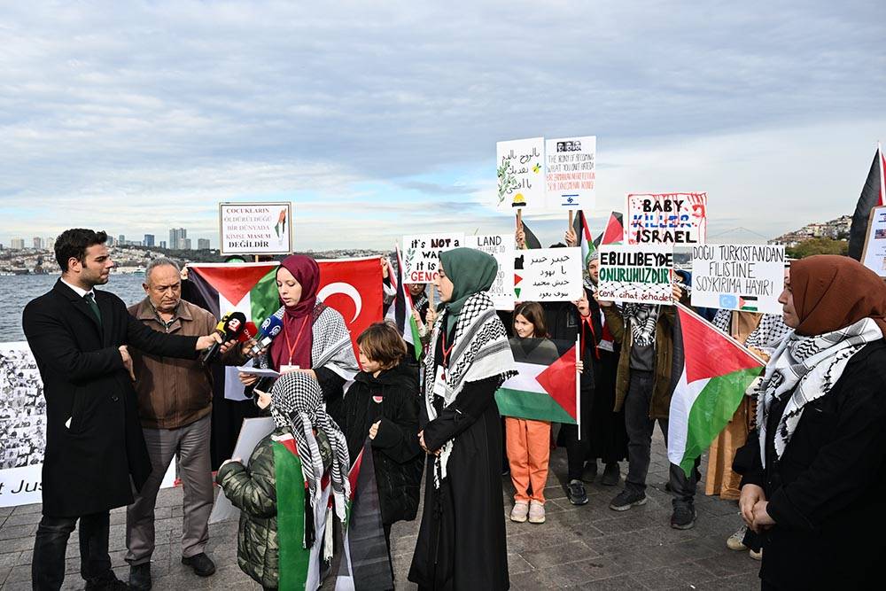 İsrail'in Gazze'ye yönelik saldırıları protesto edildi 13
